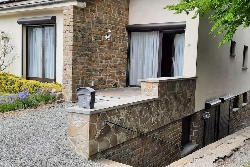 Le Cocon Des Pres Apartment Сен-Юбер Екстериор снимка